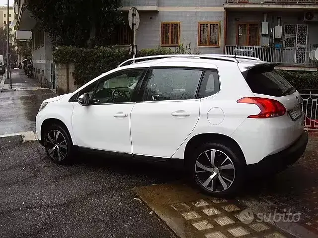 Usata Peugeot 2008 Allure 110 CV (80 kW) 2016 Bianco SUV