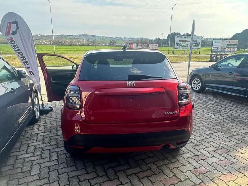 Usata Fiat 600 La Prima 101 CV (74 kW) 2024 Rosso SUV