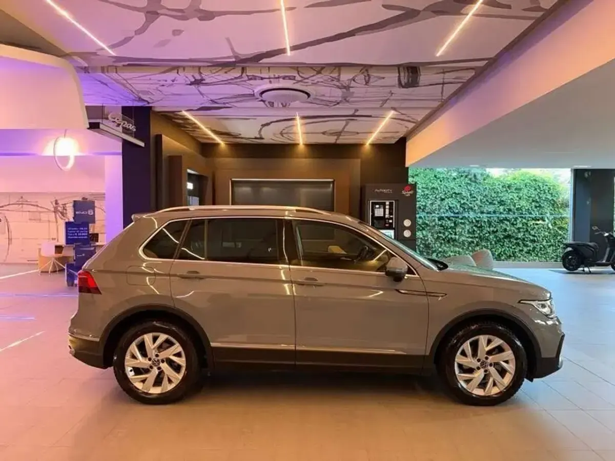 Usata VW Tiguan Elegance 150 CV (110 kW) 2021 Grigio SUV
