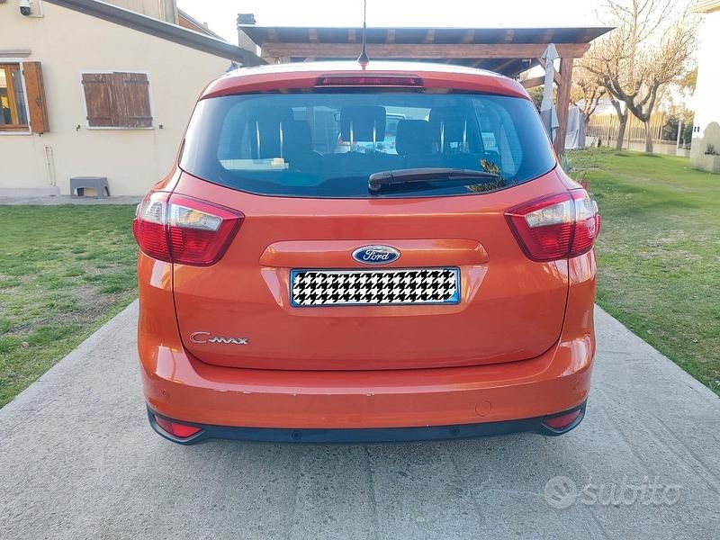 Usata Ford C-MAX Titanium 105 CV (77 kW) 2011 Monovolume