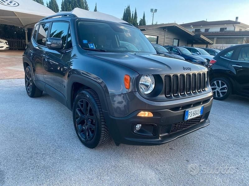 Usata Jeep Renegade Limited 140 CV (102 kW) 2018 Grigio SUV