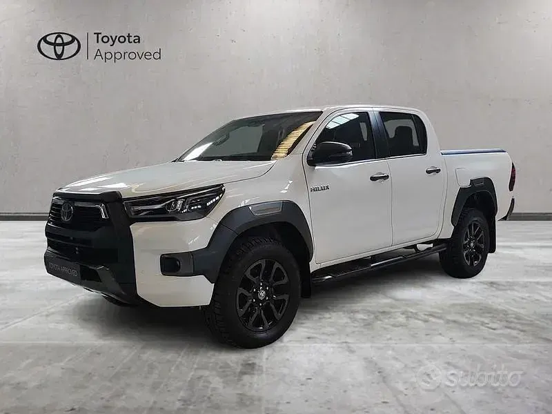 Usata Toyota HiLux 204 CV (150 kW) 2023 Pick-up