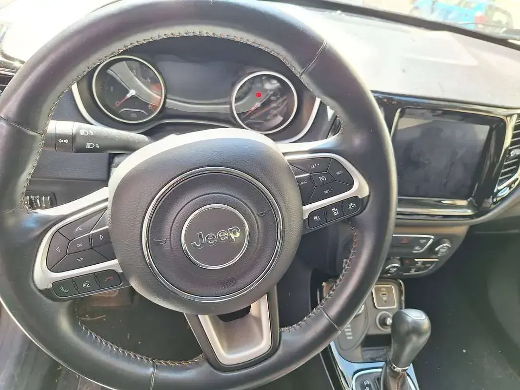 Usata Jeep Compass 140 CV (102 kW) 2018 Grigio SUV