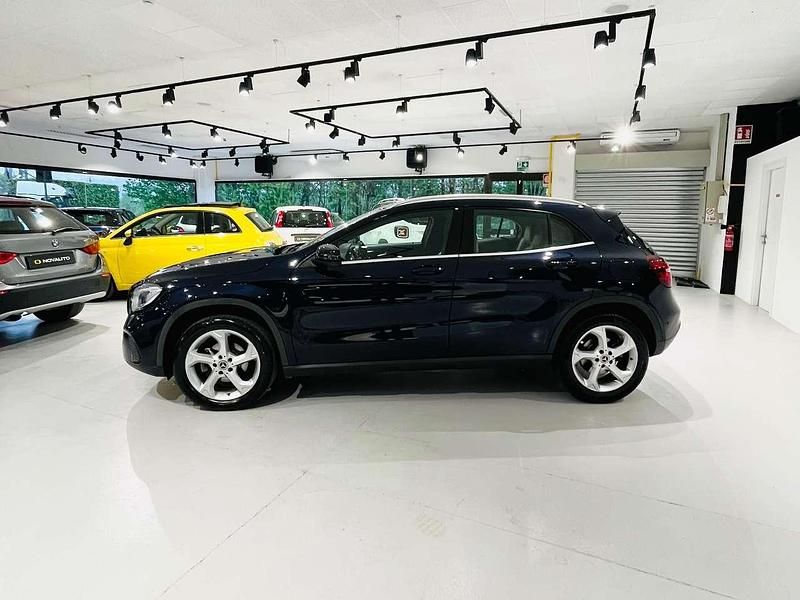 Begagnad Mercedes GLA220 Premium 170 HK (125 kW) 2018 Blå SUV