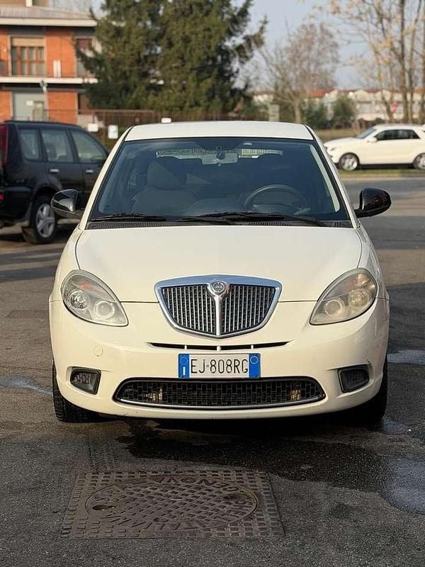 Usata Lancia Ypsilon Platinum 69 CV (50 kW) 2010 Other Utilitaria