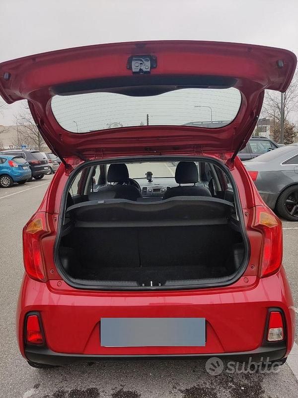 Usata Kia Picanto 67 CV (49 kW) 2016 Rosso Utilitaria