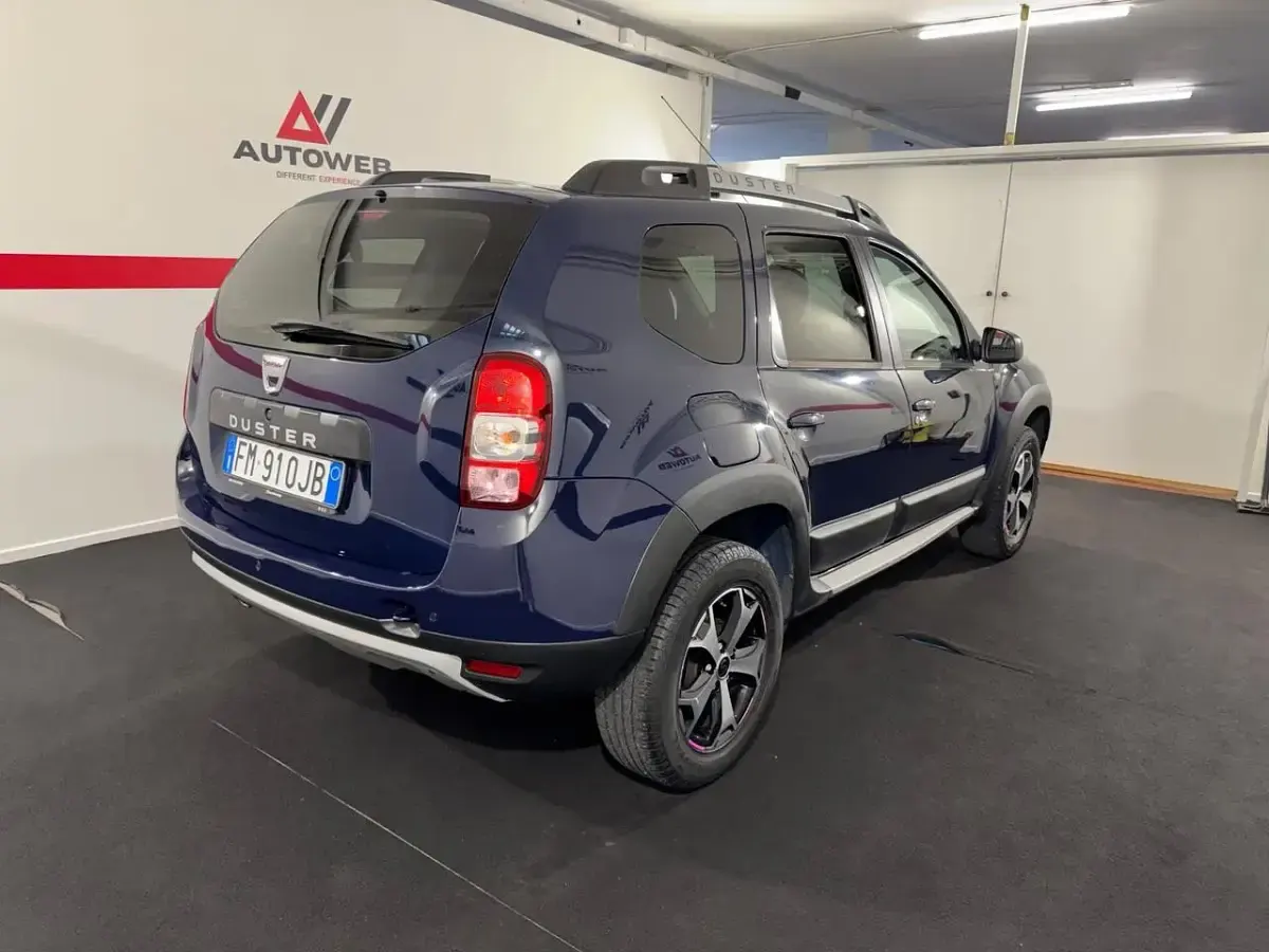 Usata Dacia Duster Lauréate 109 CV (80 kW) 2017 Bluazzurro SUV