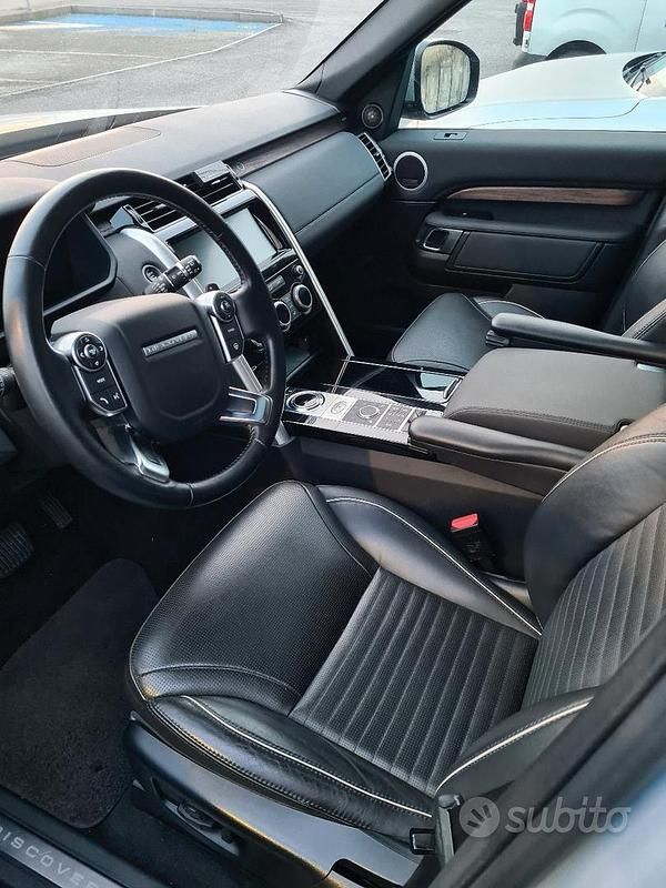 Usata Land Rover Discovery 5 HSE Luxury 240 CV (176 kW) 2018 Grigio SUV