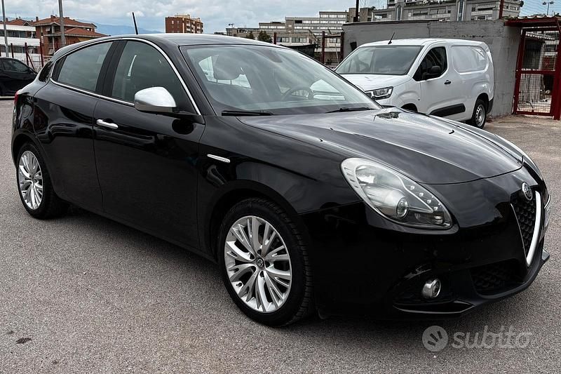 Usata Alfa Romeo Giulietta Super 120 CV (88 kW) 2016 Nero Utilitaria