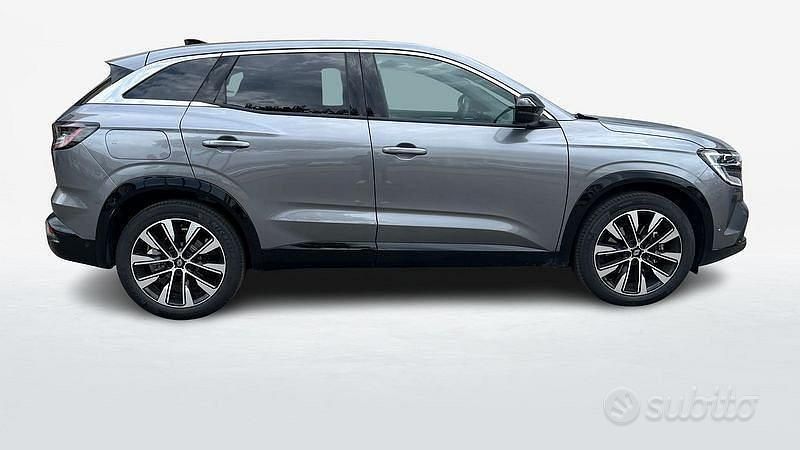 Usata Renault Austral Techno 200 CV (147 kW) 2025 Grigio SUV