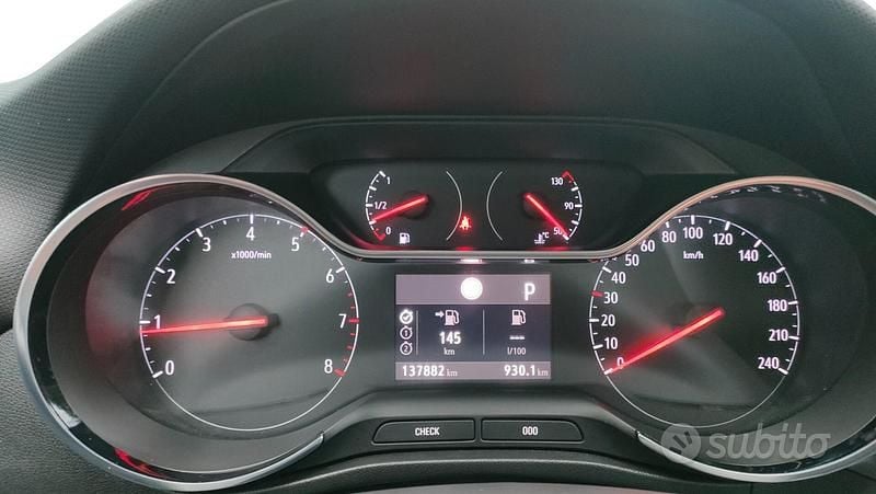 Usata Opel Crossland X Ultimate 120 CV (88 kW) 2022 Grigio SUV