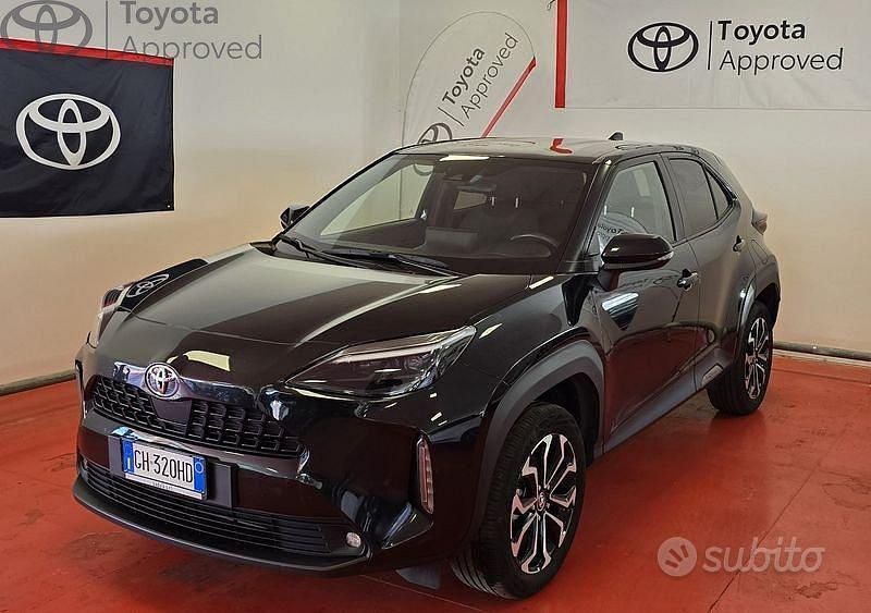 Nero Usata 2022 Toyota Yaris Cross Trend SUV | 23.000 € (Buon prezzo) - Immagine 1/4