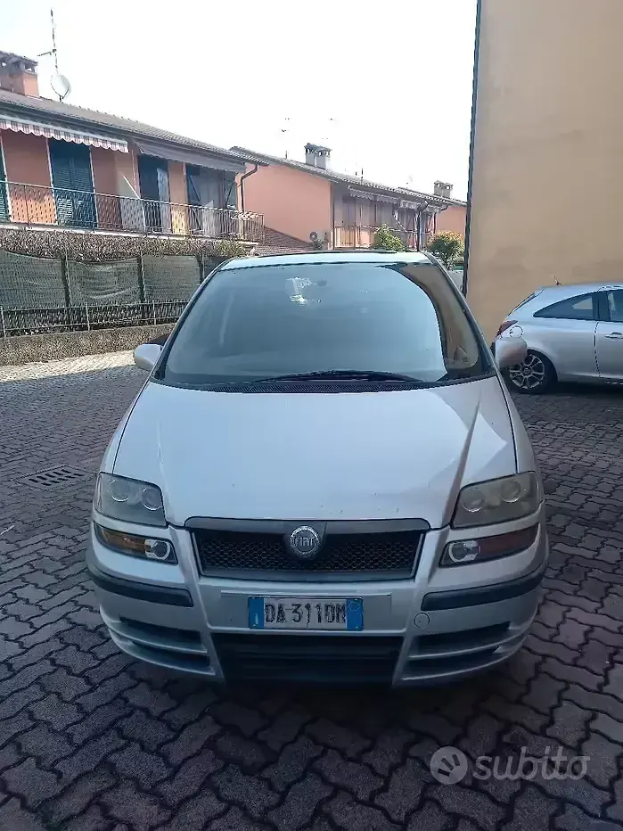Usata Fiat Ulysse 128 CV (94 kW) 2006 Grigio Monovolume