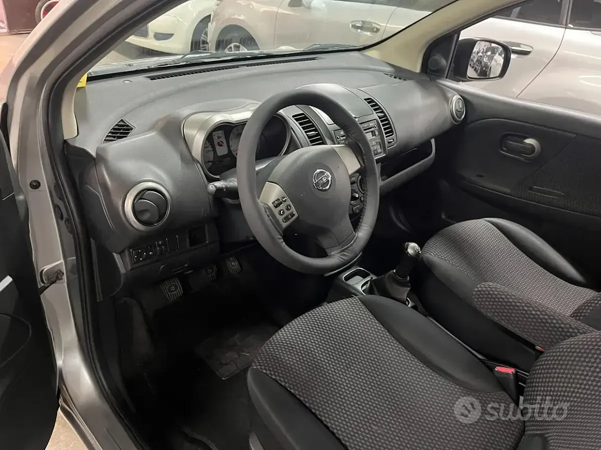 Usata Nissan Note 88 CV (64 kW) 2008 Grigio Utilitaria