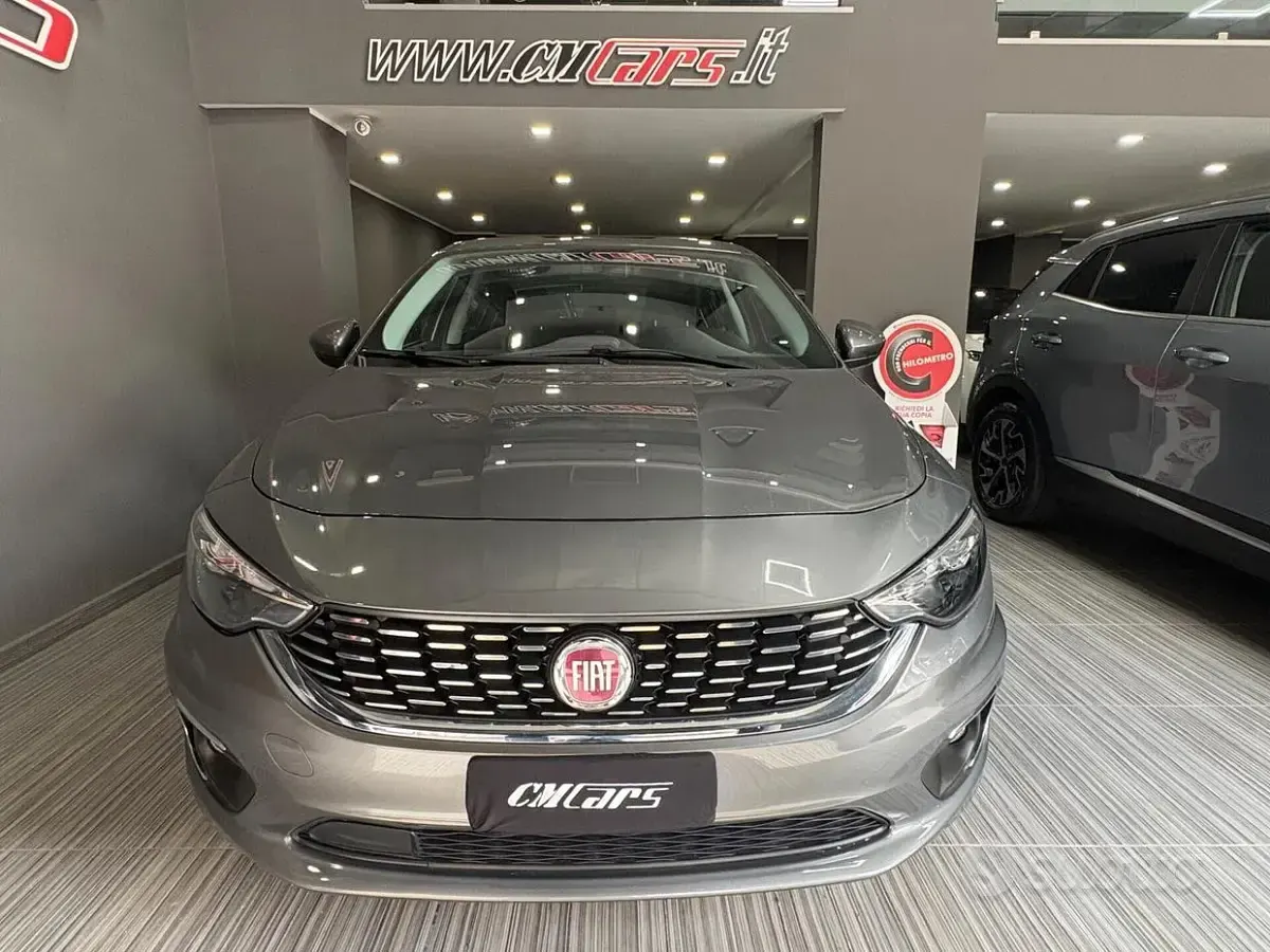 Occasion Fiat Tipo Business 120 ch (88 kW) 2018 Gris Berline