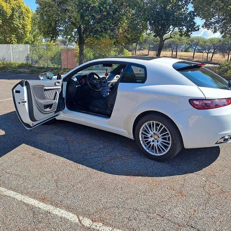 Bianco Usata 2009 Alfa Romeo Brera Coupé | 14.000 € (Molto cara) - Immagine 1/4