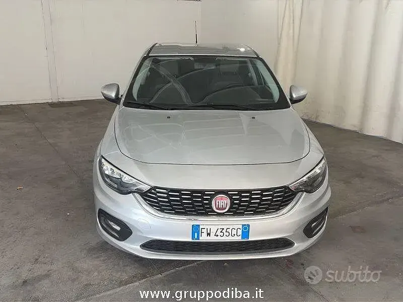 Usata Fiat Tipo Lounge 120 CV (88 kW) 2019 Grigio Berlina
