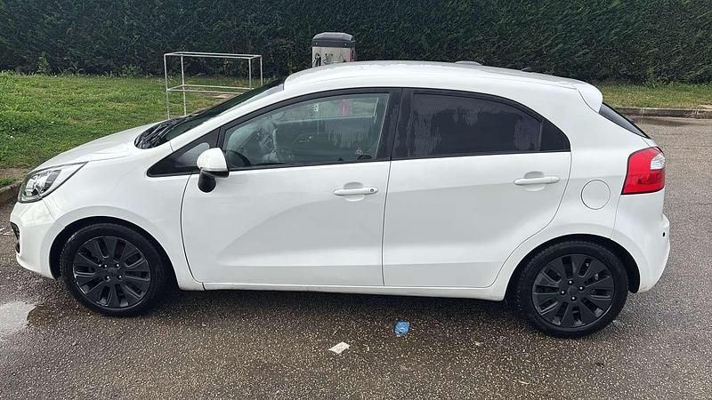 Usata Kia Rio EX 90 CV (66 kW) 2011 Berlina