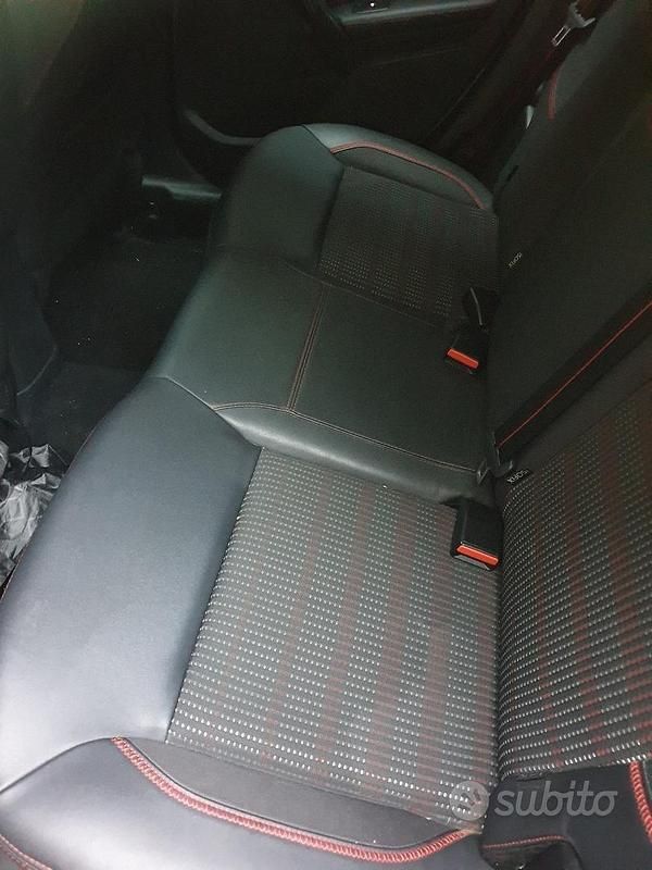 Usata Peugeot 208 GT-line 100 CV (73 kW) 2016 Bianco Utilitaria