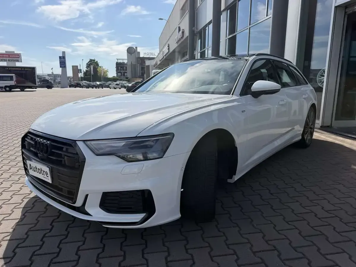 Usata Audi A6 S-line plus 286 CV (210 kW) 2023 Bianco Station wagon