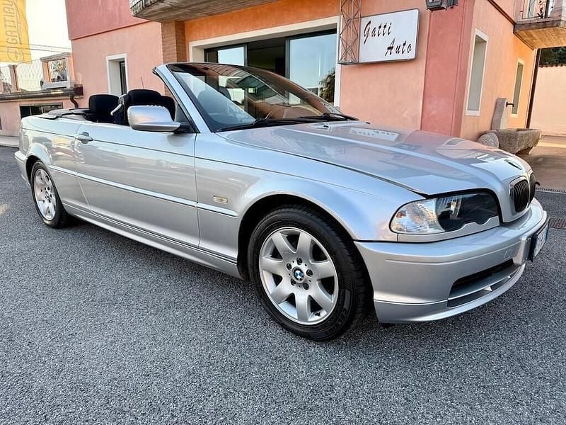 Usata BMW 318 Cabriolet 143 CV (105 kW) 2001 Argento Cabrio