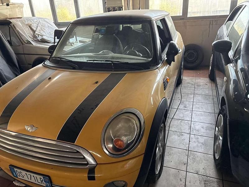 Giallo Usata 2008 Mini Cooper Pepper Due volumi | 2799 € (Ottimo prezzo) - Immagine 1/4