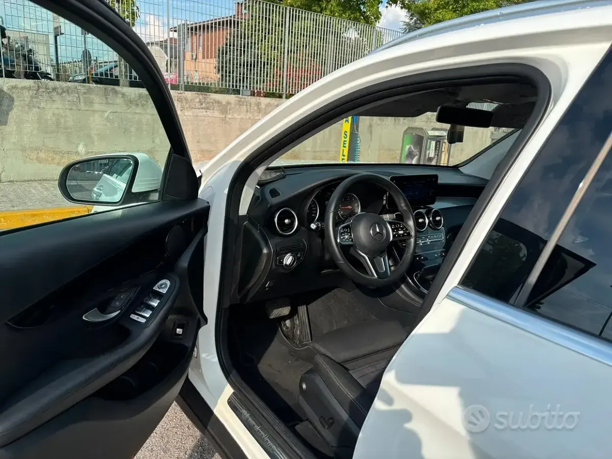 Usata Mercedes GLC220 Premium Plus 194 CV (142 kW) 2019 Bianco SUV