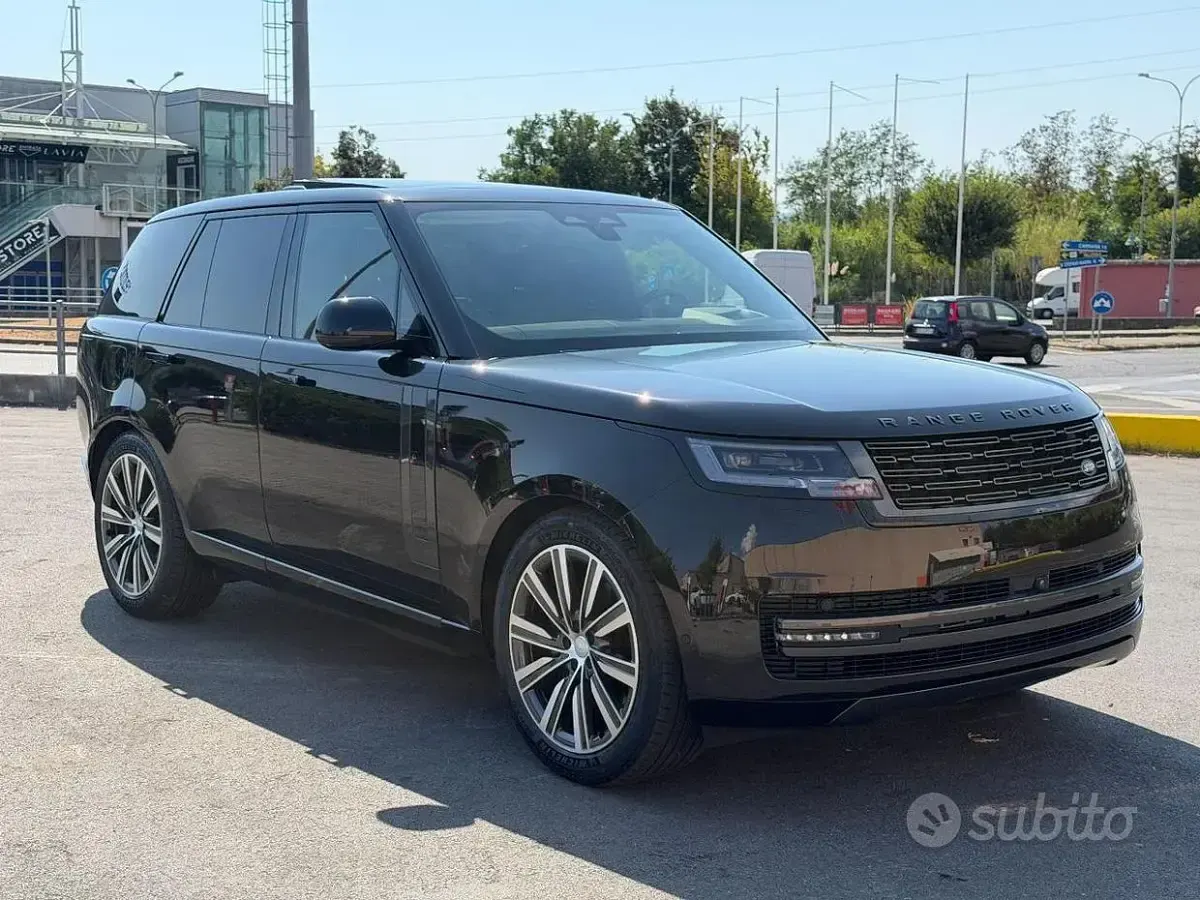 Usata Land Rover Range Rover HSE 400 CV (294 kW) 2025 Nero SUV