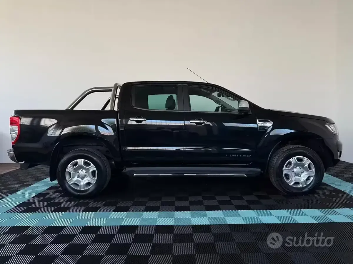 Gebraucht Ford Ranger Limited 160 PS (117 kW) 2017 Schwarz Pickup