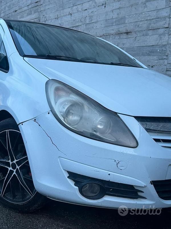 Usata Opel Corsa 2008 Bianco Utilitaria
