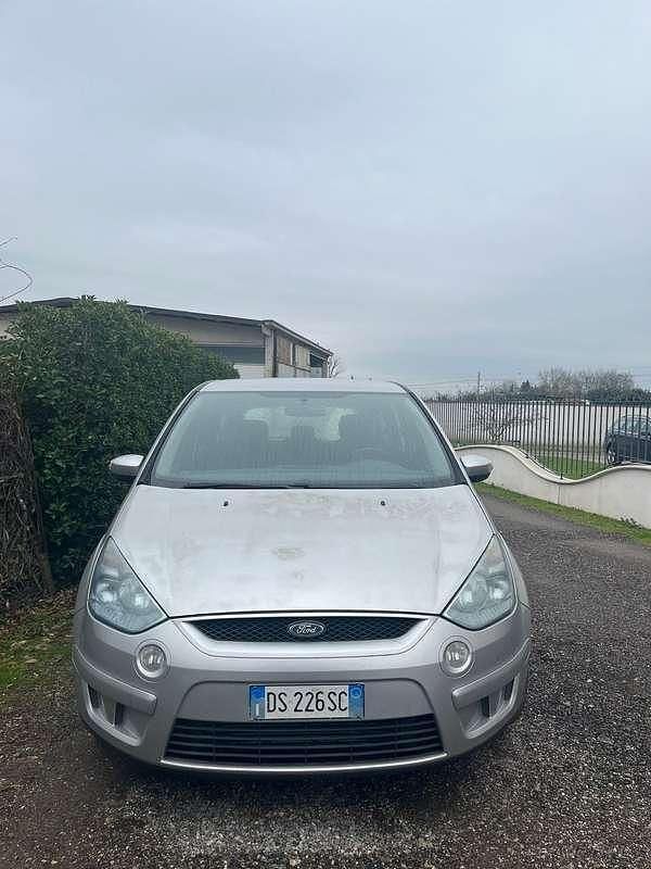 Usata Ford S-MAX S 140 CV (102 kW) 2008 Monovolume
