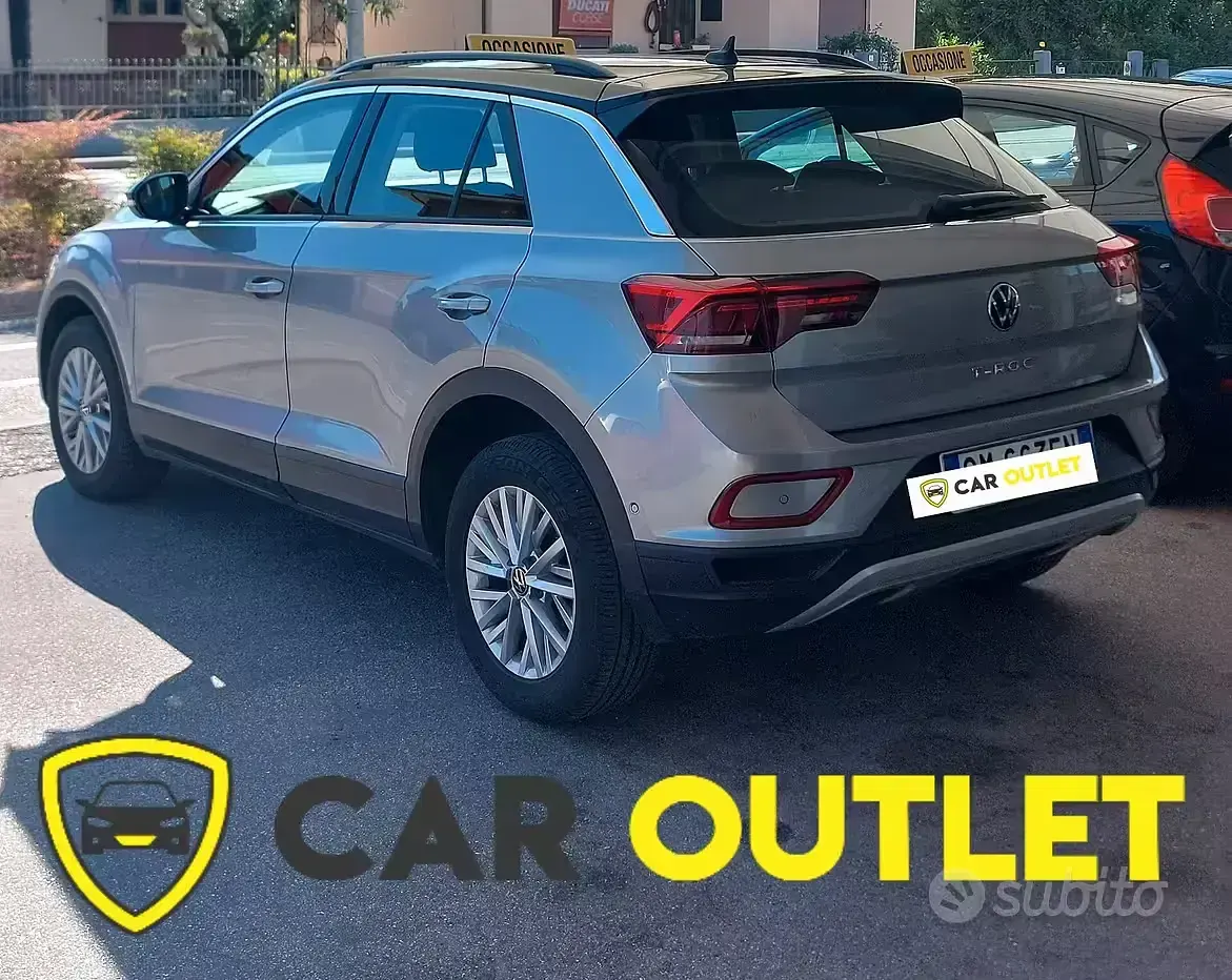 Usata VW T-Roc R-line 110 CV (80 kW) 2023 Grigio SUV