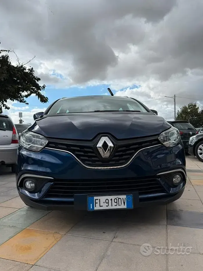 Usata Renault Scénic 110 CV (80 kW) 2017 Bluazzurro Monovolume