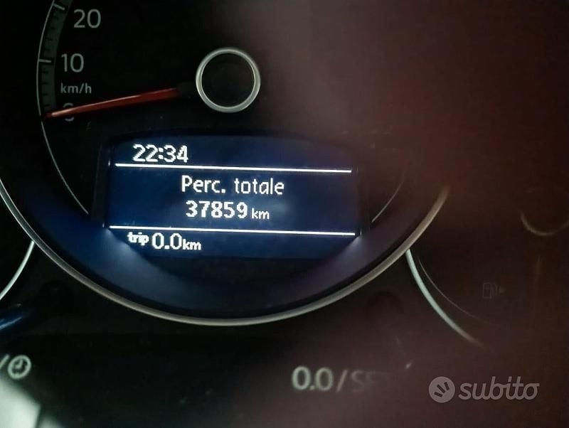 Usata VW up! Move 65 CV (47 kW) 2022 Nero Utilitaria