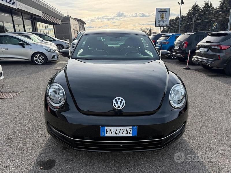 Usata VW Beetle Design 105 CV (77 kW) 2012 Nero Utilitaria