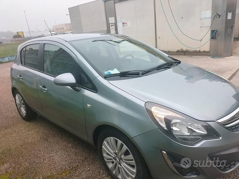 Usata Opel Corsa 2014 Grigio Utilitaria