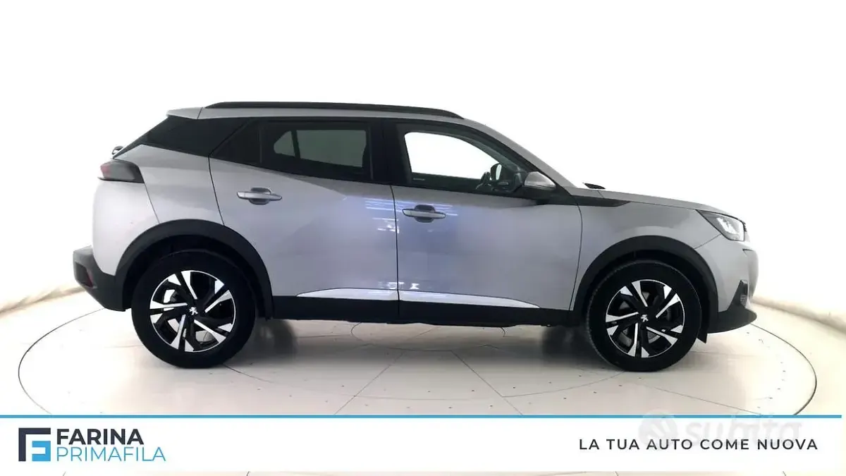 Usata Peugeot 2008 Allure 131 CV (96 kW) 2021 Grigio artense SUV