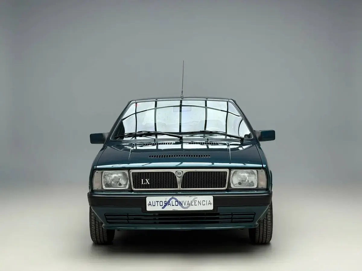 Usata Lancia Delta 80 CV (58 kW) 1991 Verde Utilitaria