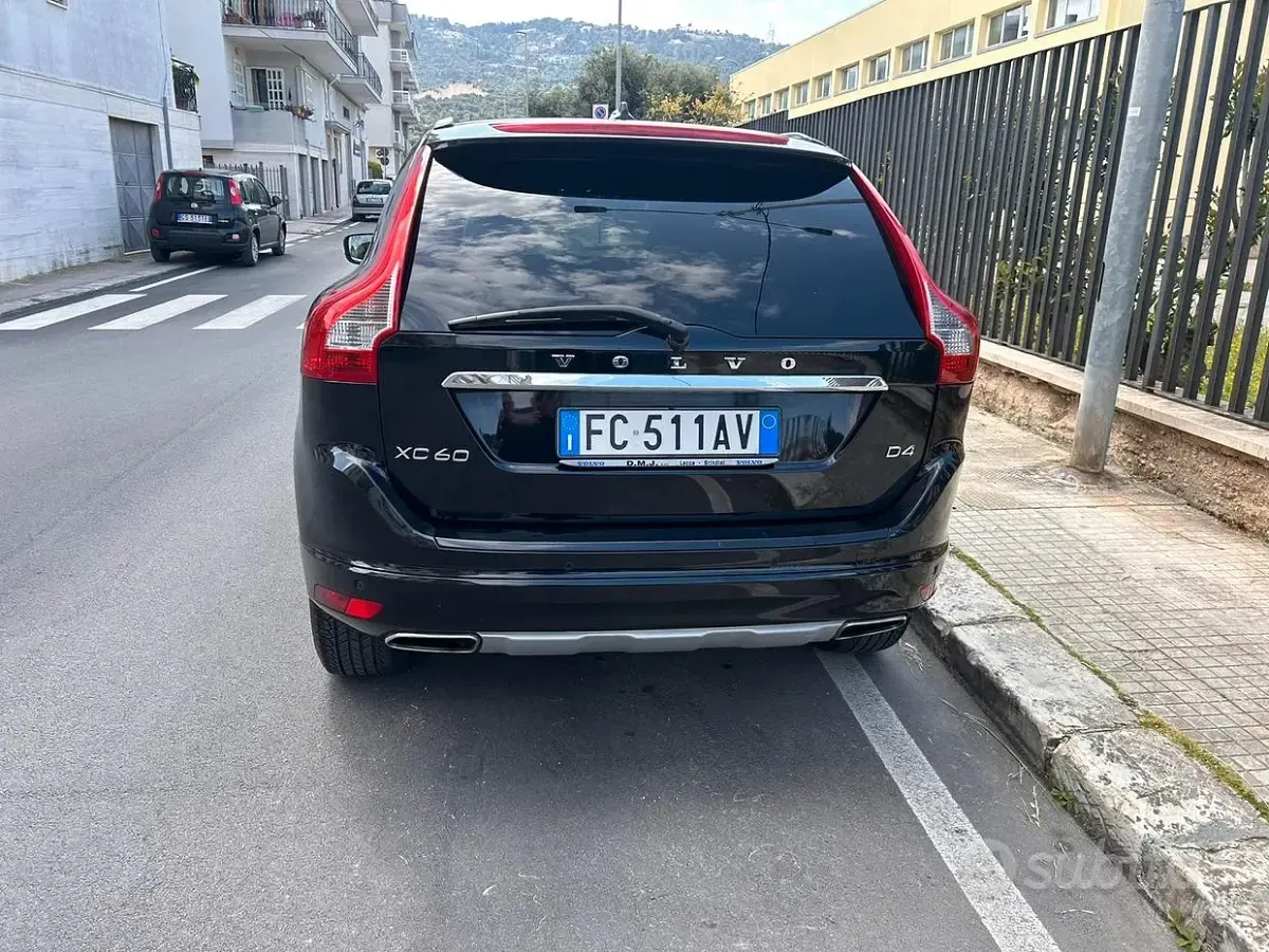 Usata Volvo XC60 190 CV (139 kW) 2016 Nero SUV