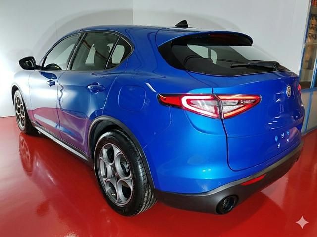 Usata Alfa Romeo Stelvio Sprint 160 CV (117 kW) 2024 Blu SUV