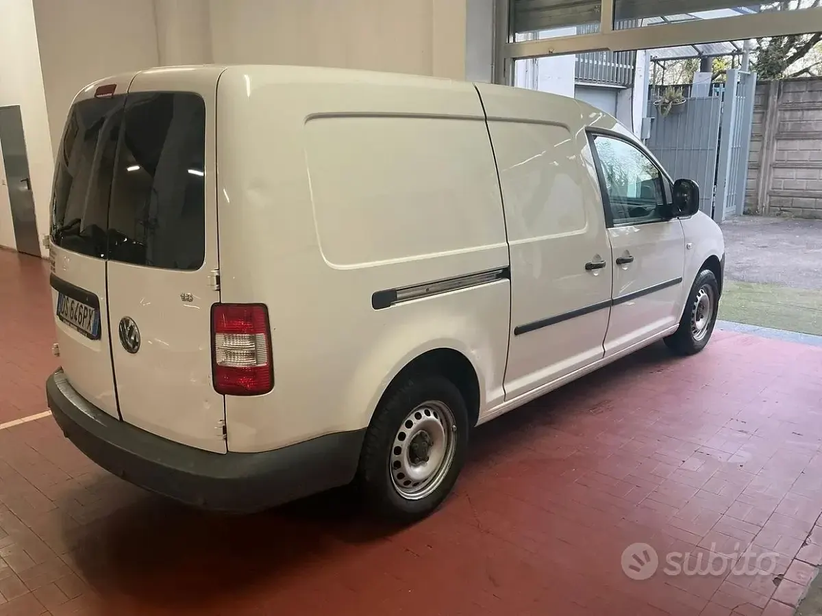 Usata VW Caddy Life 102 CV (75 kW) 2008 Bianco Monovolume