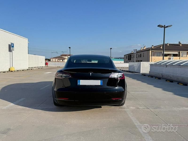 Usata Tesla Model 3 Standard Range Plus 239 kW (325 CV) 2020 Nero Berlina