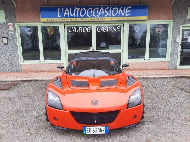 Usata Opel Speedster 147 CV (108 kW) 2001 Arancione pastello Cabrio