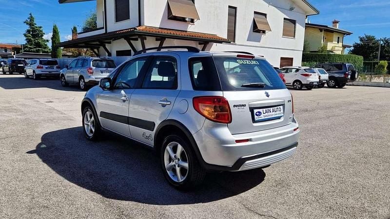 Usata Suzuki SX4 107 CV (78 kW) 2009 Argento SUV