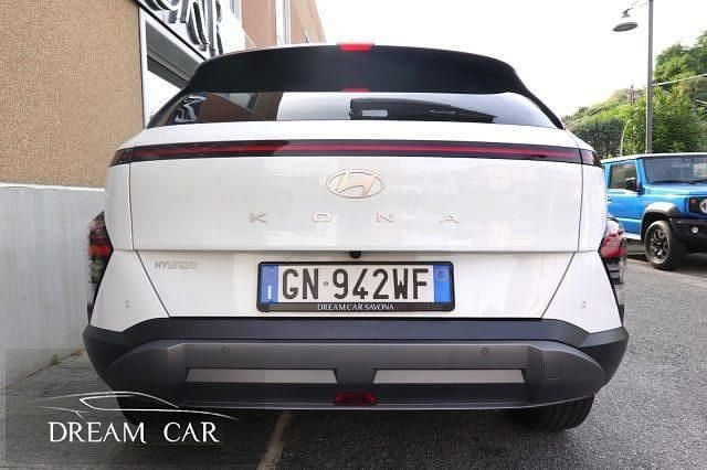Usata Hyundai Kona 120 CV (88 kW) 2023 Bianco pastello SUV