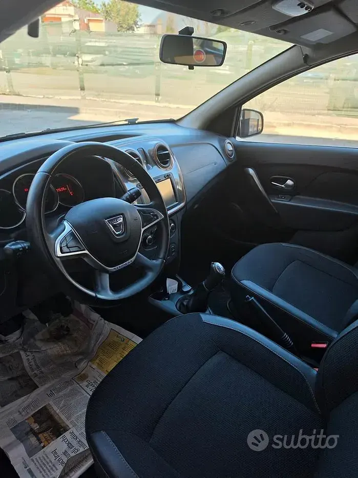 Usata Dacia Sandero 90 CV (66 kW) 2017 Nero Berlina