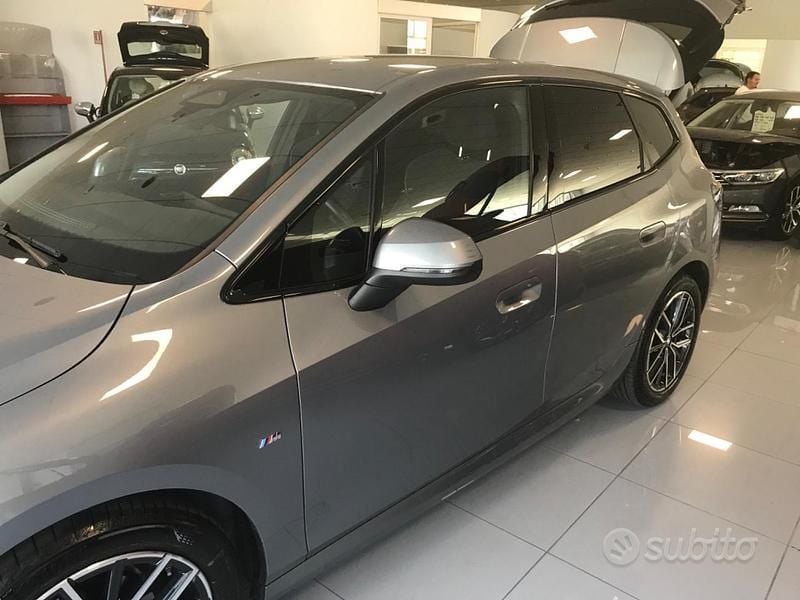 Usado BMW 218 M Sport 150 CV (110 kW) 2023 Gris Familiar