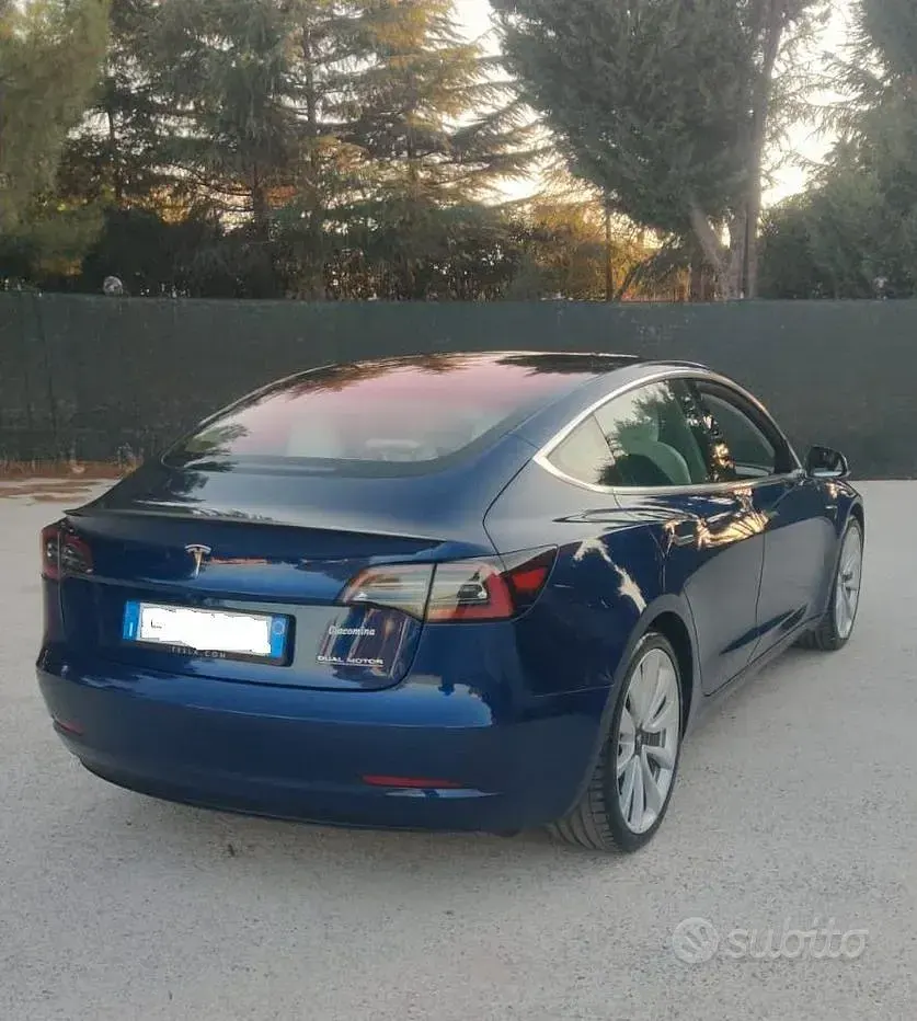Usata Tesla Model 3 Performance 155 kW (211 CV) 2019 Bluazzurro Berlina