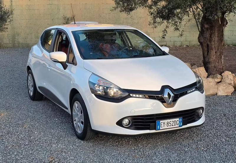 Usata Renault Clio IV Life 75 CV (55 kW) 2016 Bianco Berlina
