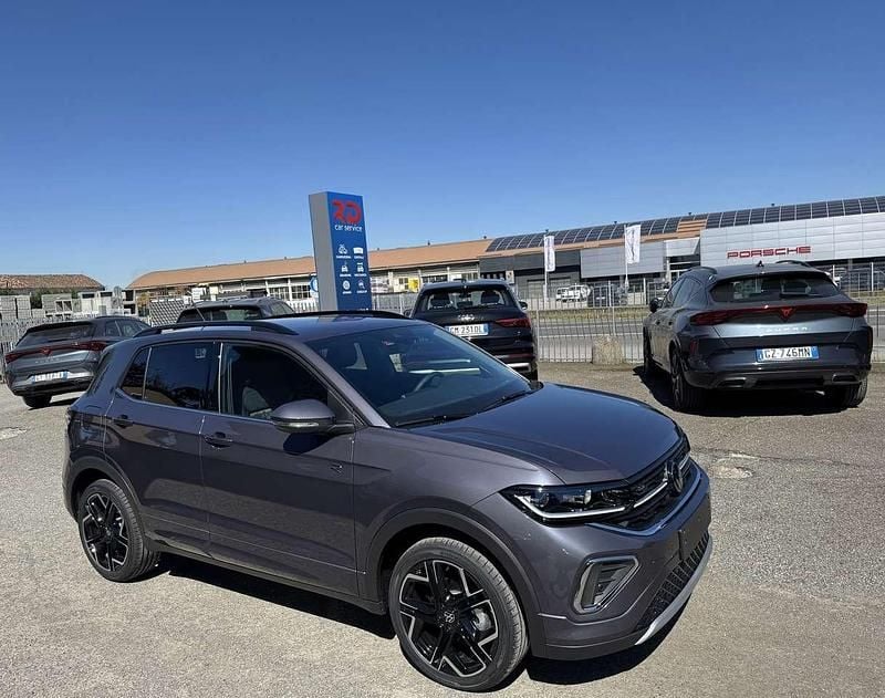 Nuova VW T-Cross R-line Plus 116 CV (85 kW) 2026 Smoky grey met SUV